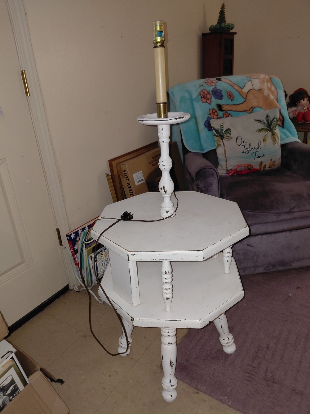 Vintage White Two-Tier Accent Table with Lamp Base